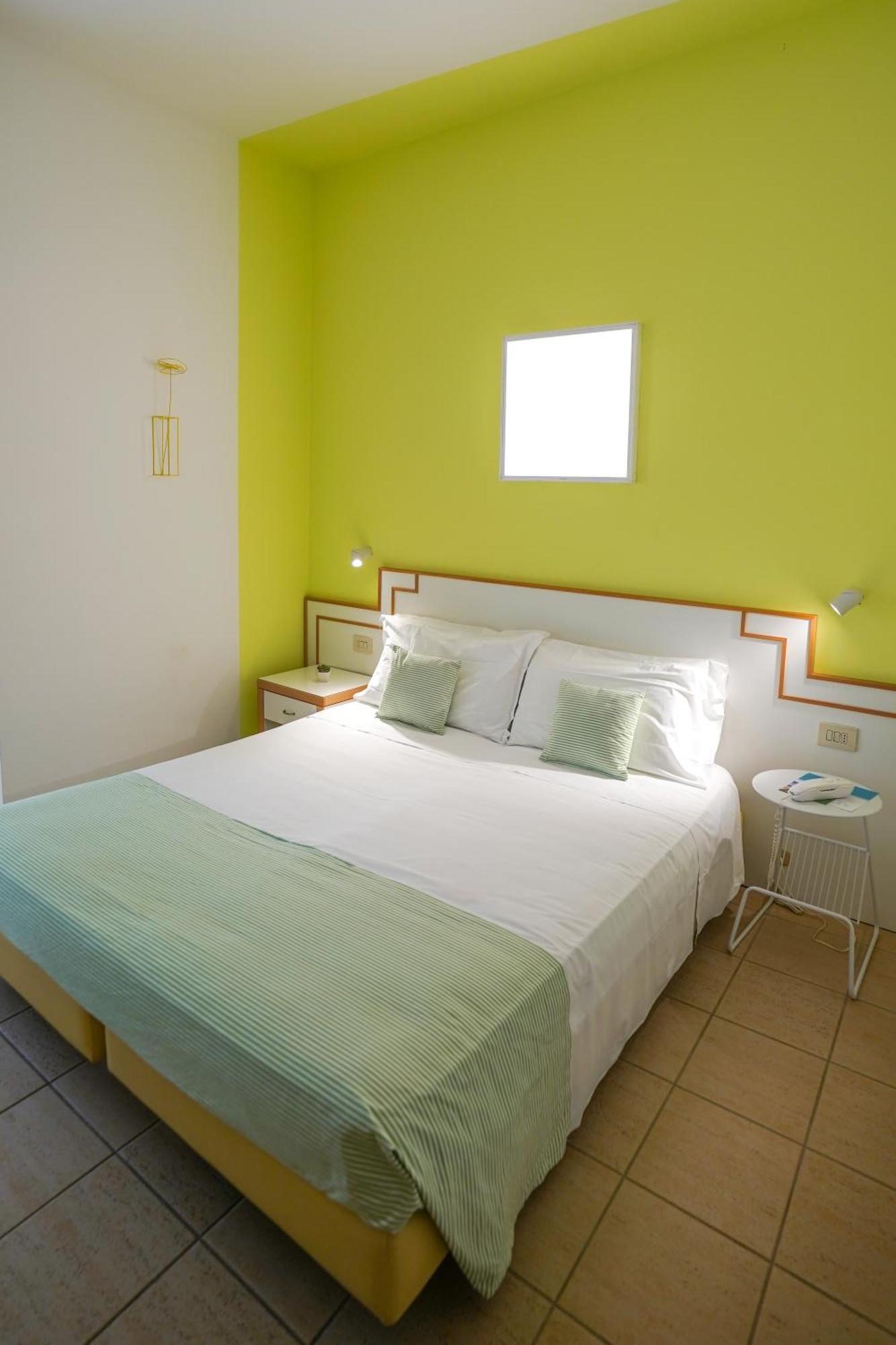 פרנקווילה אל מארה Albergo Punta De L'Est מראה חיצוני תמונה